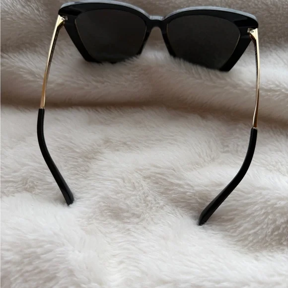 DIFF Becky IV Polarized Black Sunglasses - Picture 4 of 5